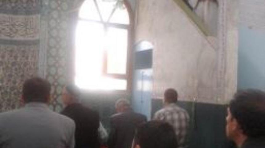 K&uuml;tahya'daki T&uuml;m Camilerde Soma İ&ccedil;in Hutbe Okundu