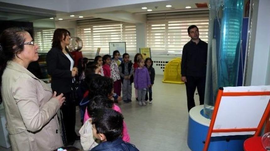 Bilim K&uuml;lt&uuml;r Merkezi Anaokulu &Ouml;ğrencilerini Ağırladı