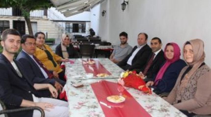 Ak Parti’den Beyaz Ay Derneği’ne Ziyaret