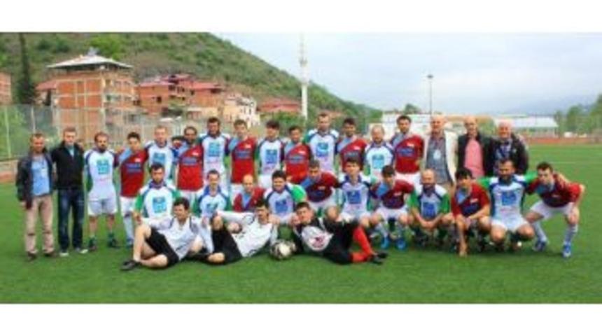 Trabzon İşitme Ve Konuşma Engelli Spor Kul&uuml;b&uuml; Kupaya G&ouml;z Dikti