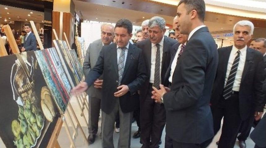 G&uuml;zel Sanatlar Anadolu Lisesi Sergisi İlgi G&ouml;r&uuml;yor