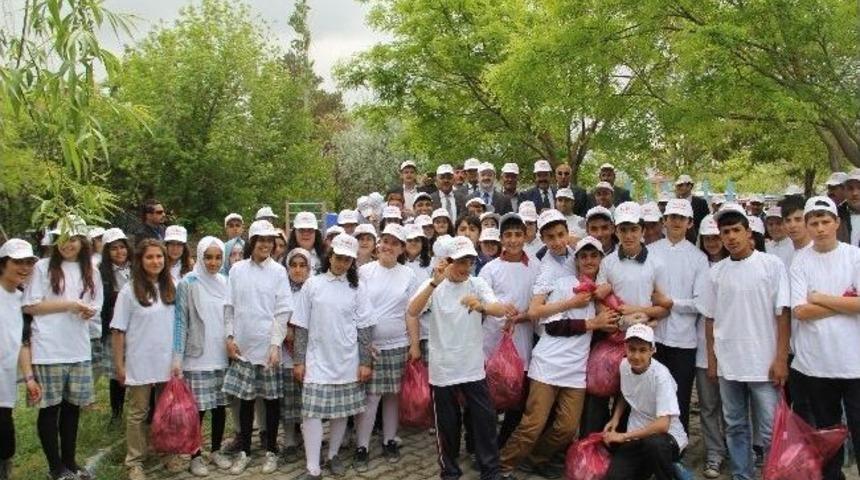 Tuşba Belediyesi'nden Temizlik Kampanyası