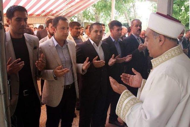 Gaziantep’te Soma’da Hayatını Kaybeden İşçiler İçin Gıyabi Cenaze Namazı Kılındı