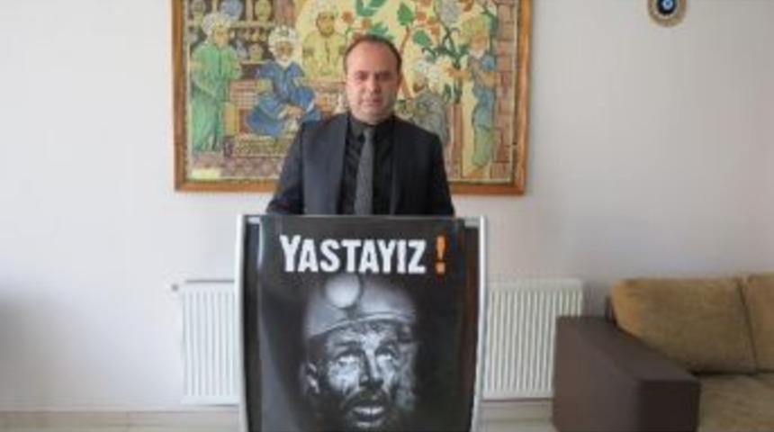 Eczacılar Camlarına Siyah Afiş Asacak