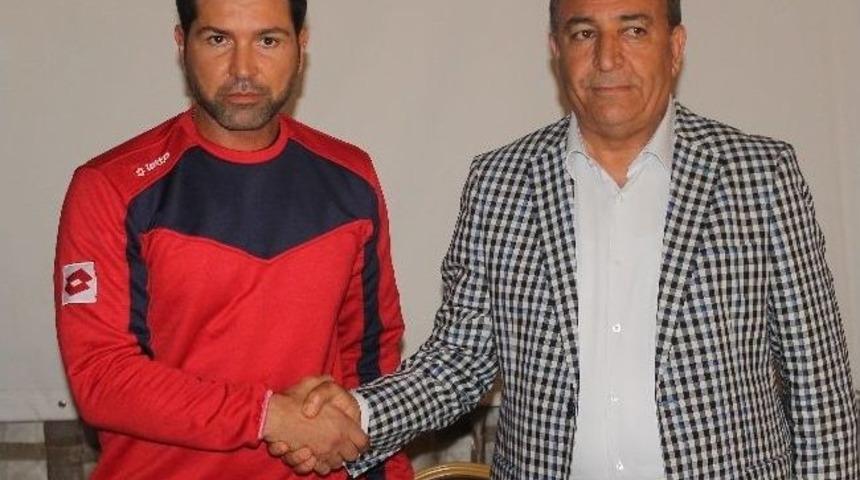 Mersin İdmanyurdu Hakan Kutlu İle Anlaştı (2)