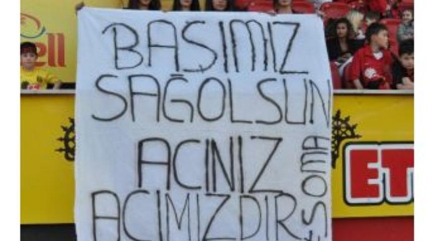 S&uuml;per Lig Ma&ccedil;ında Soma Pankartına Engel