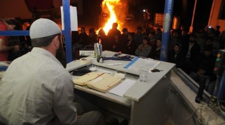 Eylem&ccedil;i İş&ccedil;iler Soma İ&ccedil;in Mevlit Okuttu