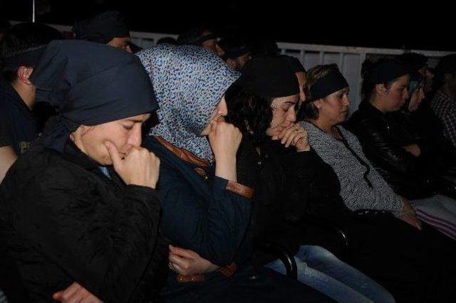 Eylem&ccedil;i İş&ccedil;iler Soma İ&ccedil;in Mevlit Okuttu 1