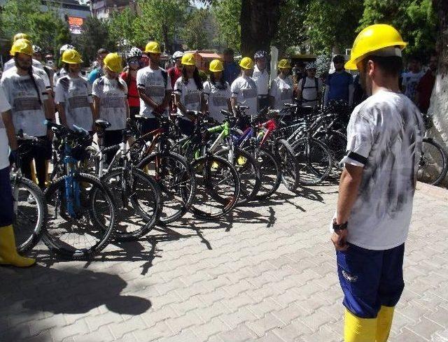 Soma’daki Acıyı Paylaşmak İçin Pedal Çevirdiler