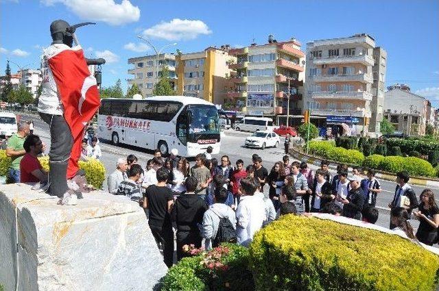 Yatağanlı Öğrenciler Maden Şehitlerini Andı