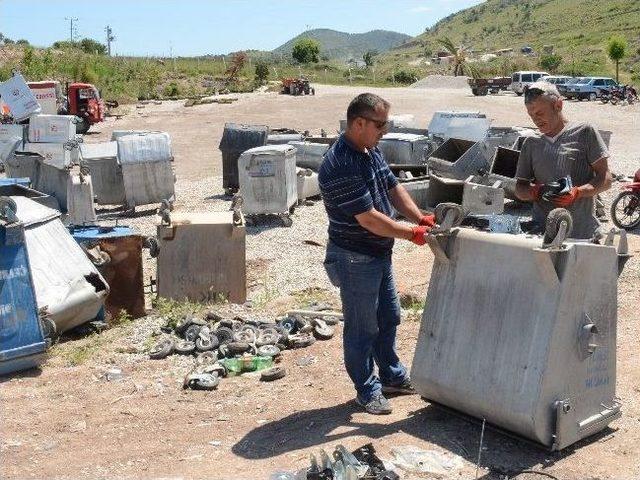 Dikili Belediyesi'nden Temizlik Seferberliği