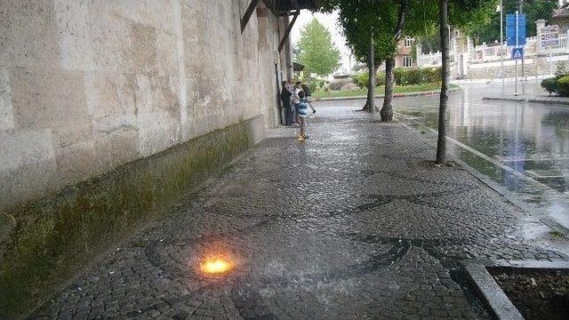 Edirne'de Sağanak Yağış Yaşamı Olumsuz Etkiledi