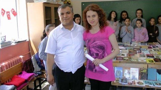 Üniversite Öğrencilerinden Türkali İlkokulu’na Kitap Bağışı 1