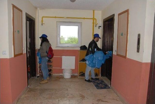 Uşak&rsquo;ın Tertemiz Bir Kent Olması İ&ccedil;in Geri D&ouml;n&uuml;ş&uuml;m Projesi 2