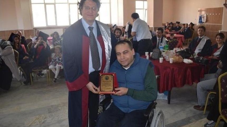 Şuhut Myo'da H&uuml;z&uuml;nl&uuml; Mezuniyet T&ouml;reni