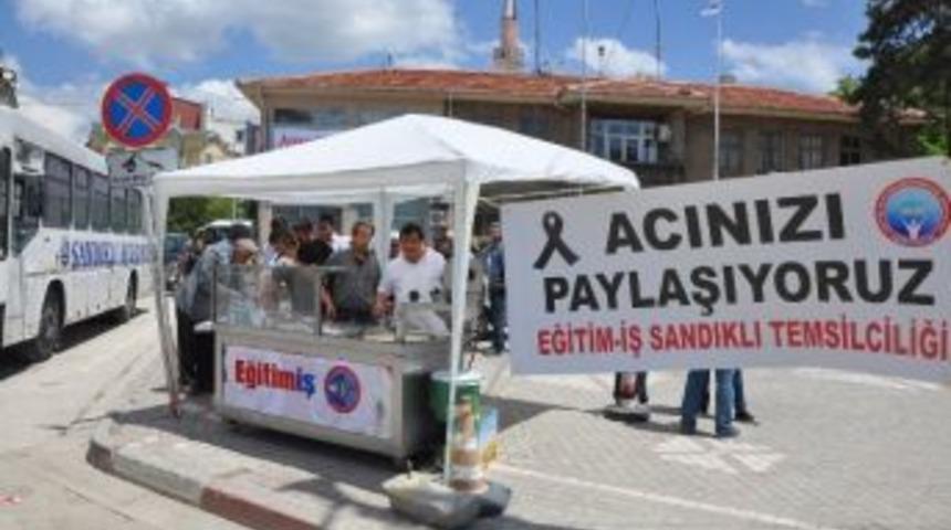 Soma&rsquo;da Hayatını Kaybedenler İ&ccedil;in Sandıklı'da Lokma Dağıtıldı