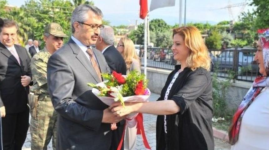 Vali Oduncu, Merkez Mahalle Muhtarlar Derneği&rsquo;ni Ziyaret Etti
