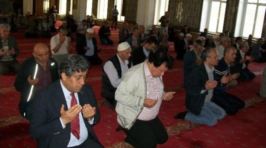 Eskişehir'de Soma İ&ccedil;in Mevlit