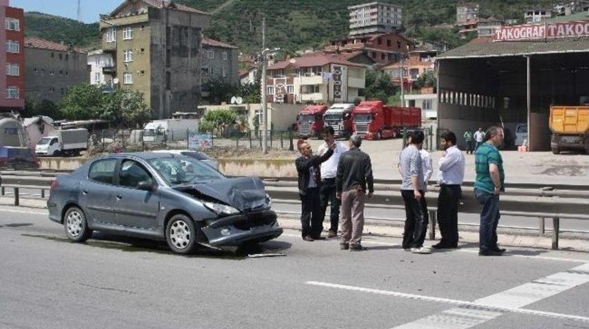 K&ouml;rfez'de Trafik Kazası: 1 Yaralı