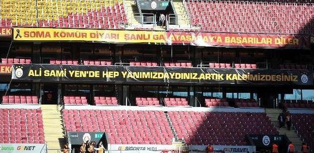 Galatasaray Taraftarından Soma'ya Destek