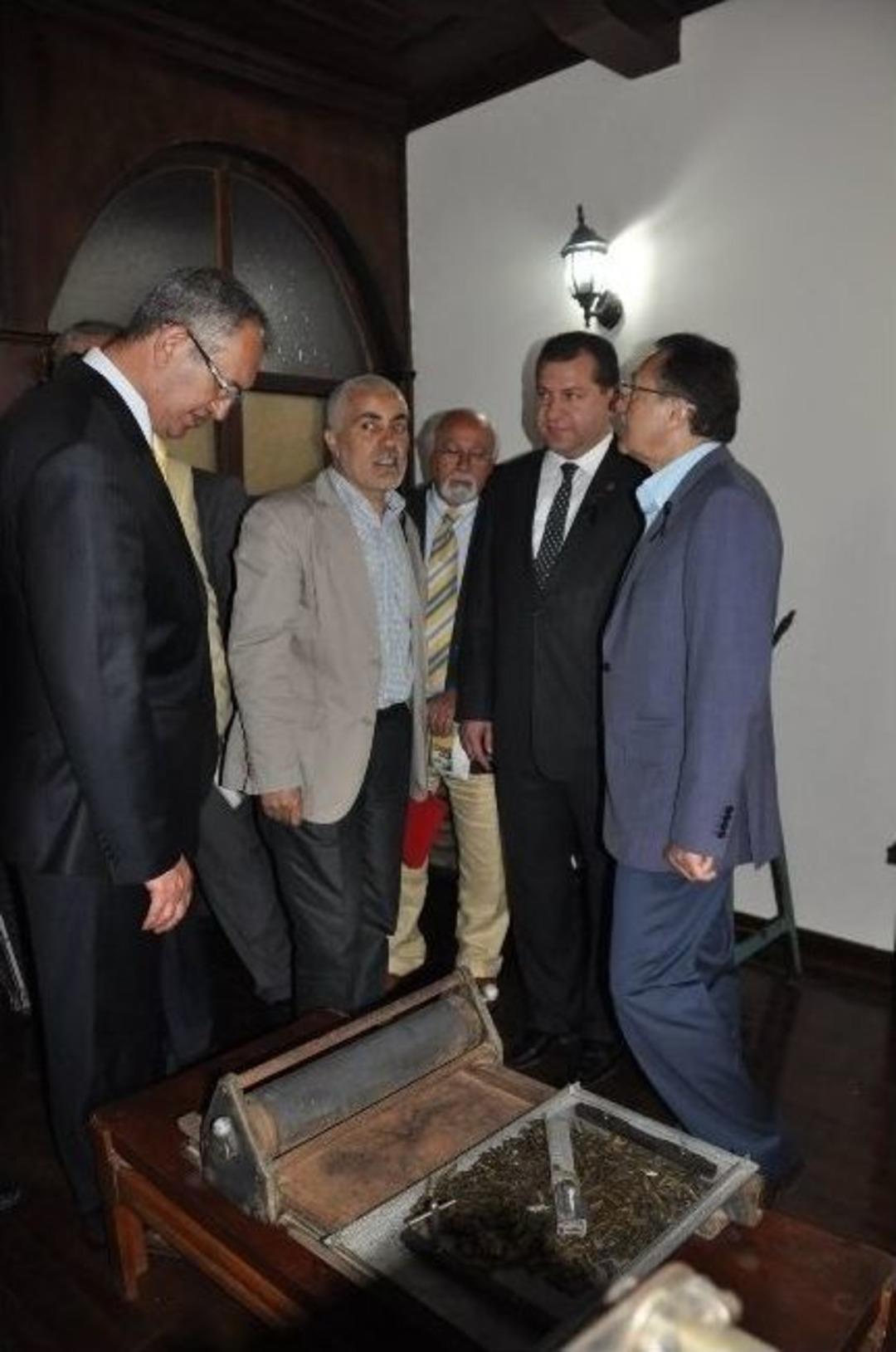 Yerel Gazeteden Basın Kokteyli