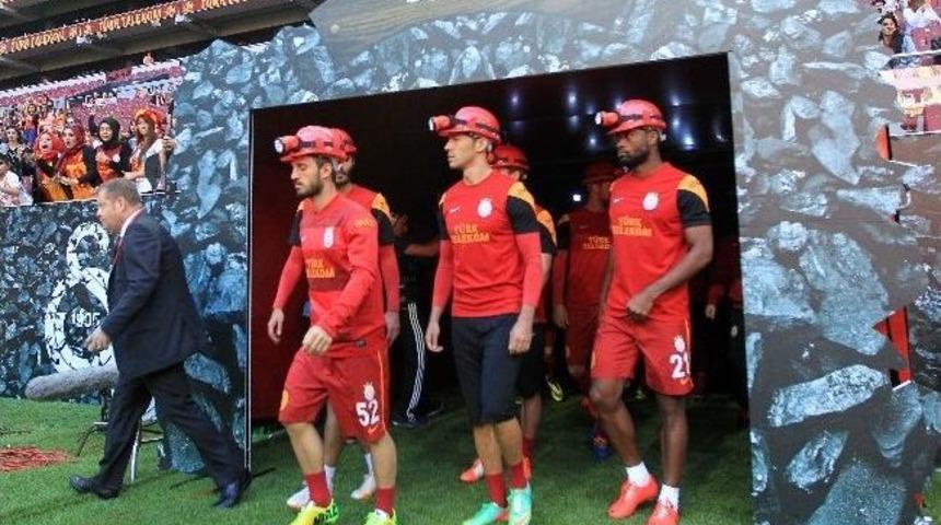 Galatasaraylı Futbolculardan Soma'ya Destek