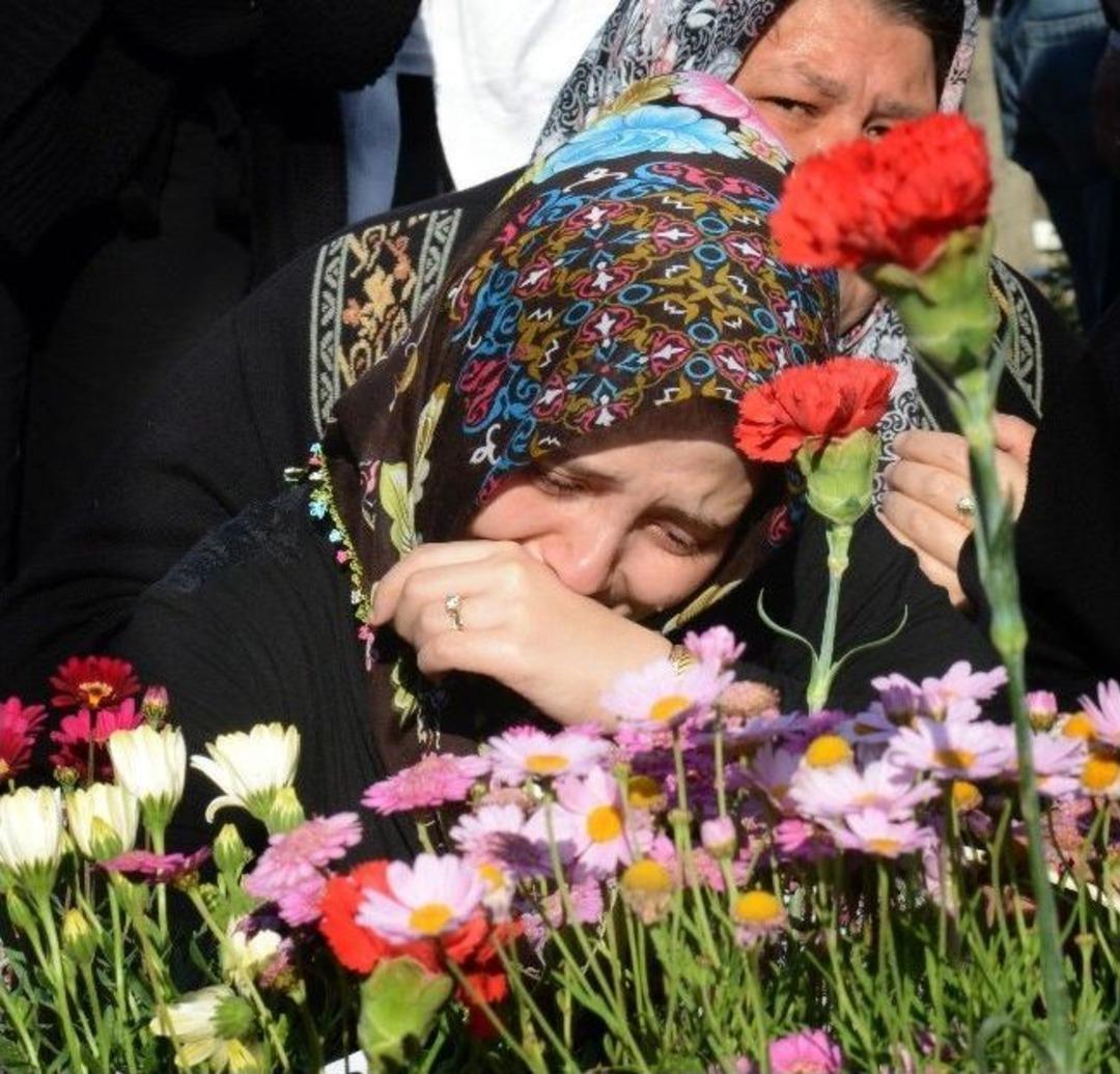 Soma Mezarlığında Ağlatan Dua