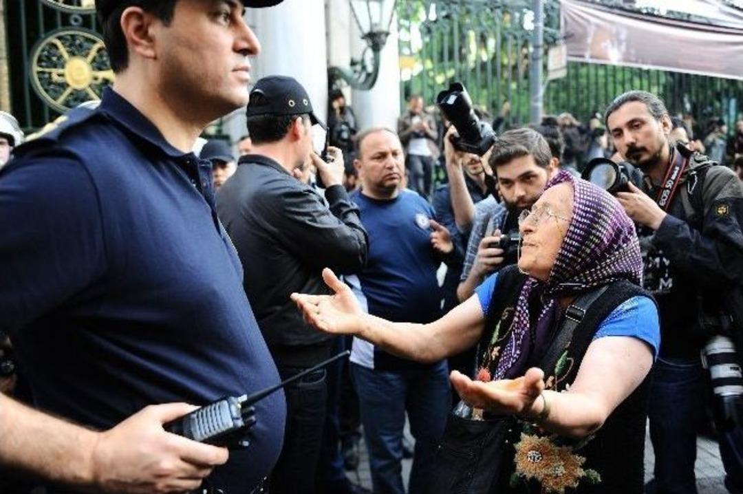 Taksim'deki 'soma' Protestosunda 9 Kişi G&ouml;zaltına Alındı