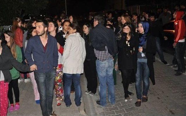 Uşak&rsquo;ta &Ouml;zel Kız &Ouml;ğrenci Yurdunda Yangın 2