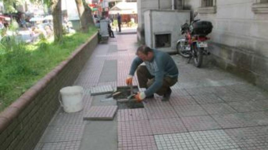 Bozuk Kaldırımlar yenileniyor