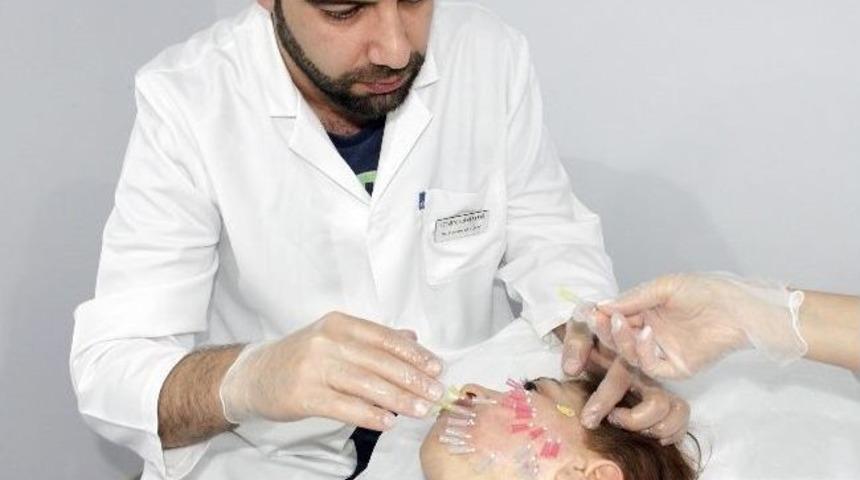 Altın İplik Y&ouml;ntemiyle Ciltte 2 Yaş Gen&ccedil;leşme