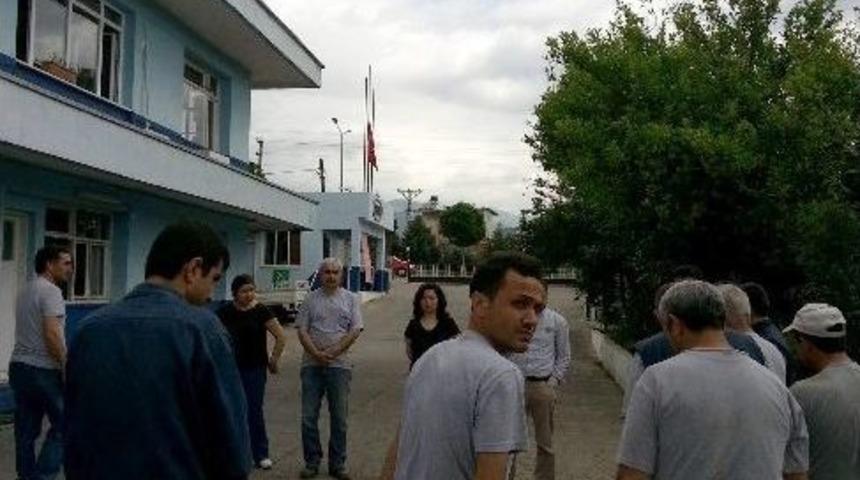 Soma'da &Ouml;len İş&ccedil;iler İ&ccedil;in Saygı Duruşu