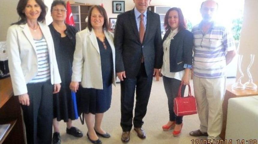 Karşıyakalı Kadınlar Başkandan ''kadın Dostu Kent'' Talebinde Bulundu