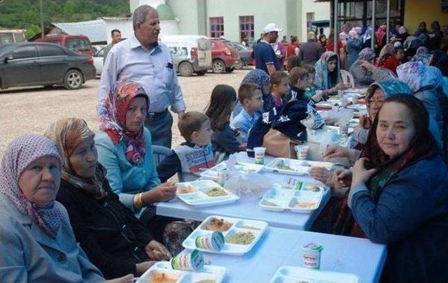 Lapseki de Köy Hayırları Devam Ediyor 2