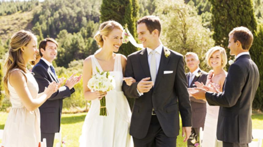 D&uuml;ğ&uuml;n m&uuml;zikleri se&ccedil;erken bunlara dikkat edin! İşte en g&uuml;zel d&uuml;ğ&uuml;n m&uuml;zikleri!