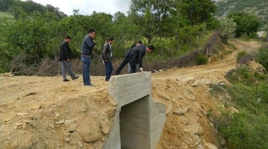 Kaymakam K&ouml;y Yollarını İnceledi