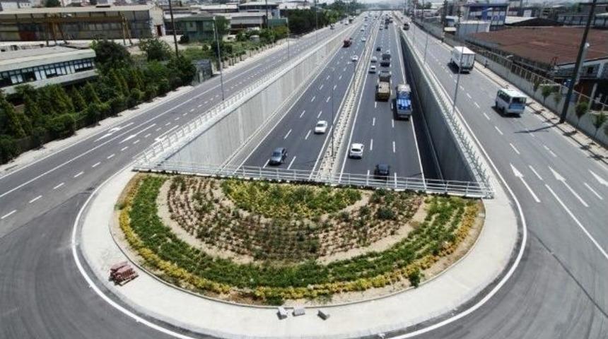 Osman Gazi Kavşağı&rsquo;nın &Ccedil;evresi D&uuml;zenlendi