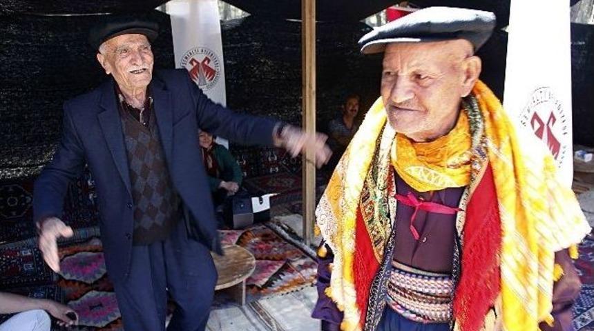 Y&ouml;r&uuml;kler Soma İ&ccedil;in Dua Etti