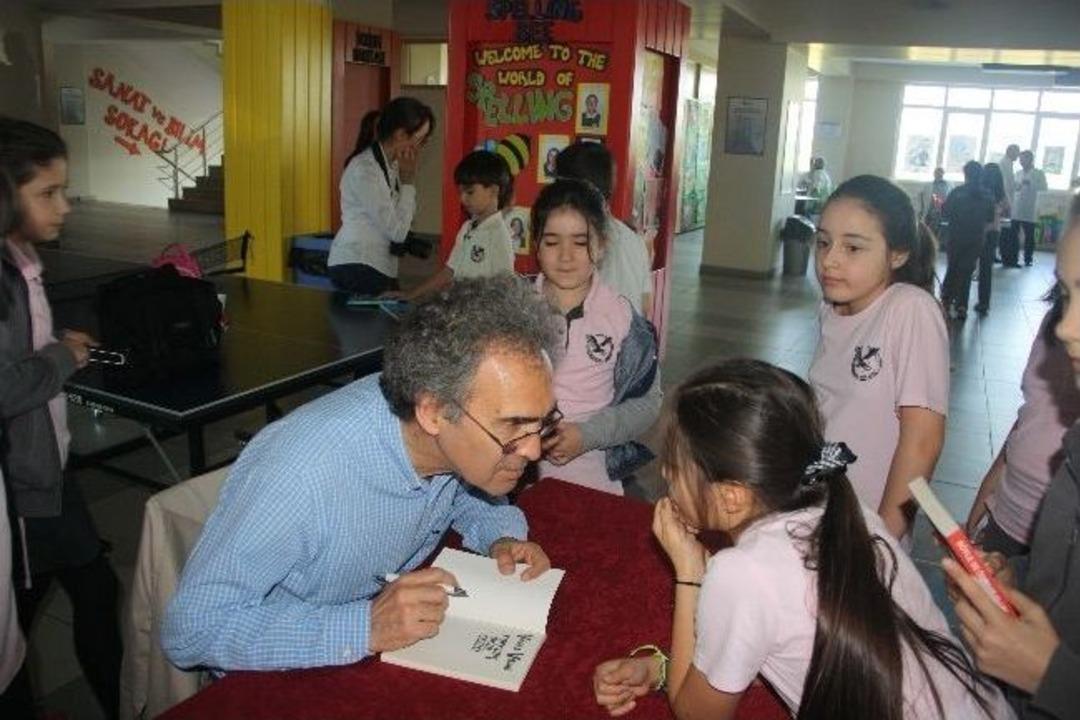 Şahin Okulları&rsquo;nda Kitap Haftası G&uuml;nleri D&uuml;zenledi