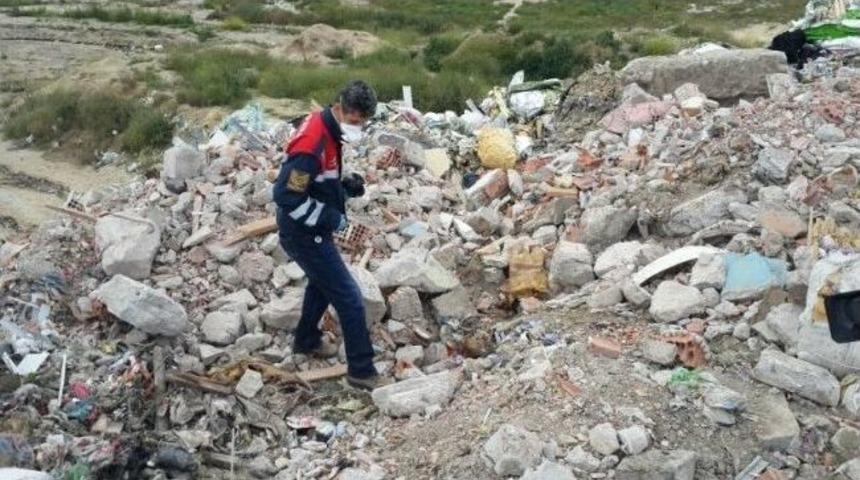 &Ccedil;&ouml;pl&uuml;kte 1 G&uuml;nl&uuml;k Bebek Cesedi Bulundu