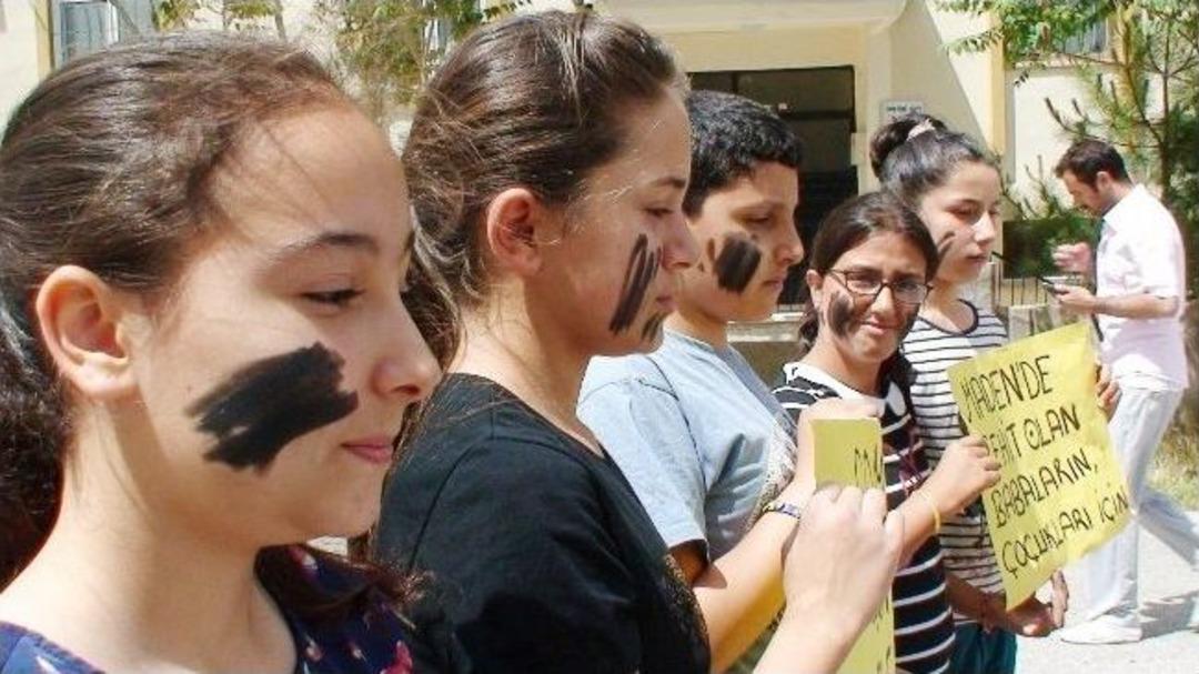 (&ouml;zel Haber) Minik Y&uuml;rekler Somalı &Ccedil;ocuklar İ&ccedil;in Para Topladı