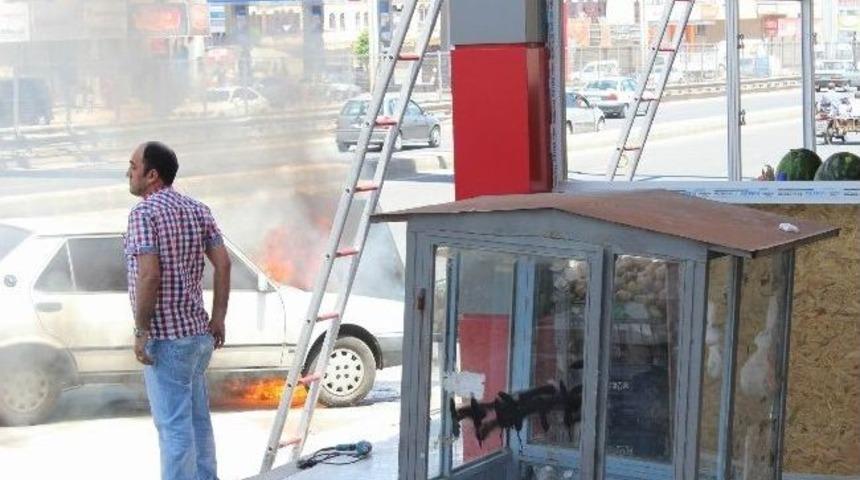 Diyarbakır&rsquo;da Seyir Halindeki Ara&ccedil; Alev Aldı