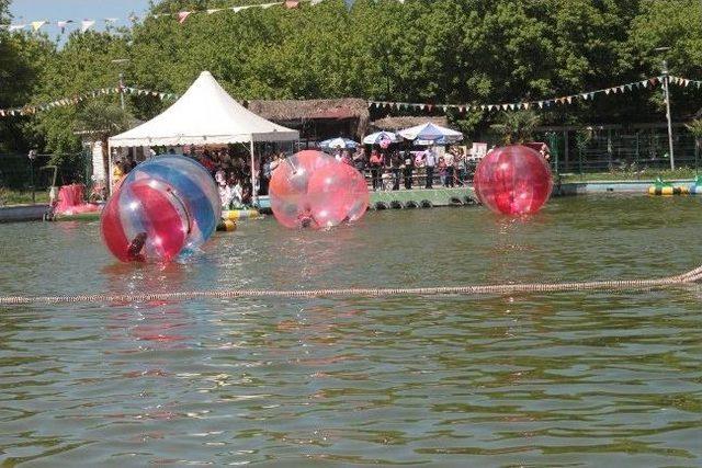 Güzel Havayı Fırsat Bilen Bursalılar Parklara Akın Etti 2