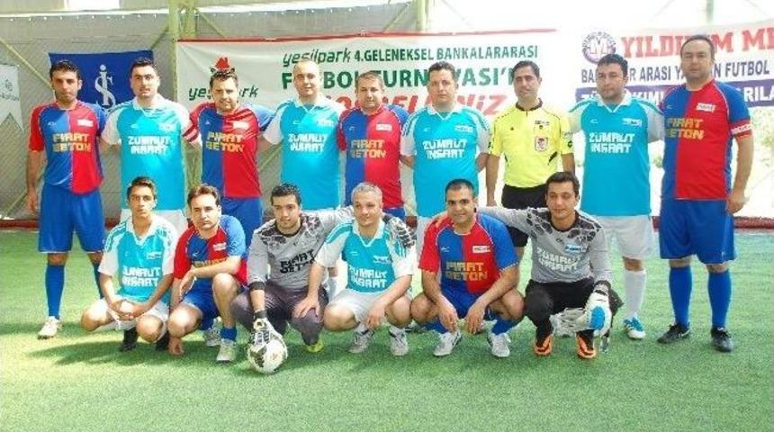 Yeşil Park Bankalar Arası Halı Saha Futbol Turnuvası D&uuml;zenlendi