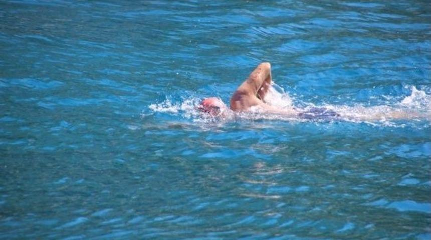 'kaş 361 Y&uuml;zme Yarışları' Renkli G&ouml;r&uuml;nt&uuml;lere Sahne Oldu