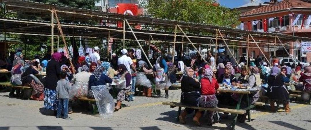 20 Bin Kişi &ldquo;bereket Sofrası&rdquo;nda Buluştu