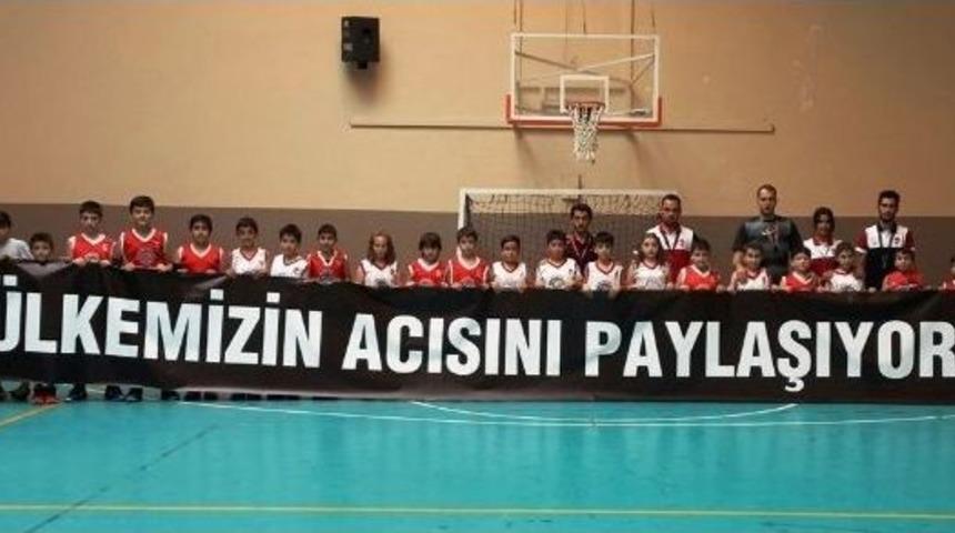 12 Dev Adam Basketbol Okulları Soma İ&ccedil;in Kenetlendi