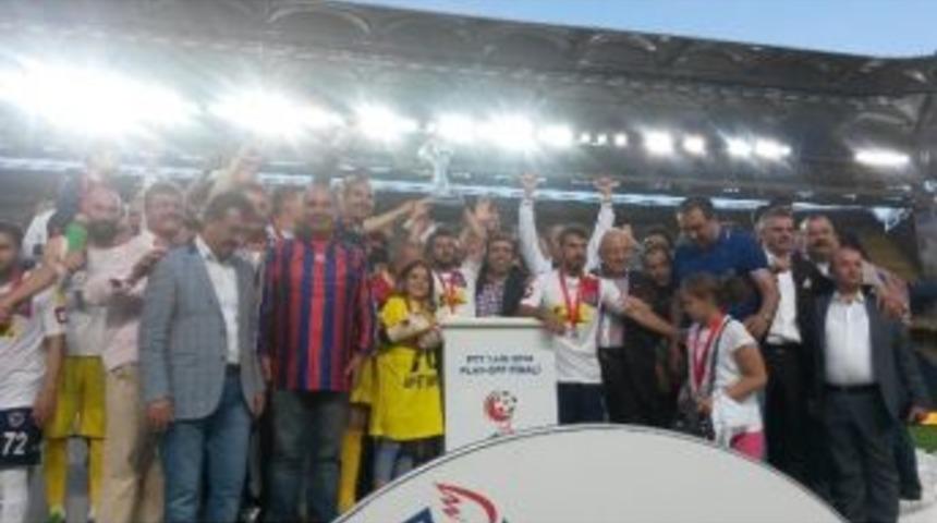 Vali G&uuml;zeloğlu&rsquo;dan Mersin İdmanyurdu&rsquo;na Kutlama