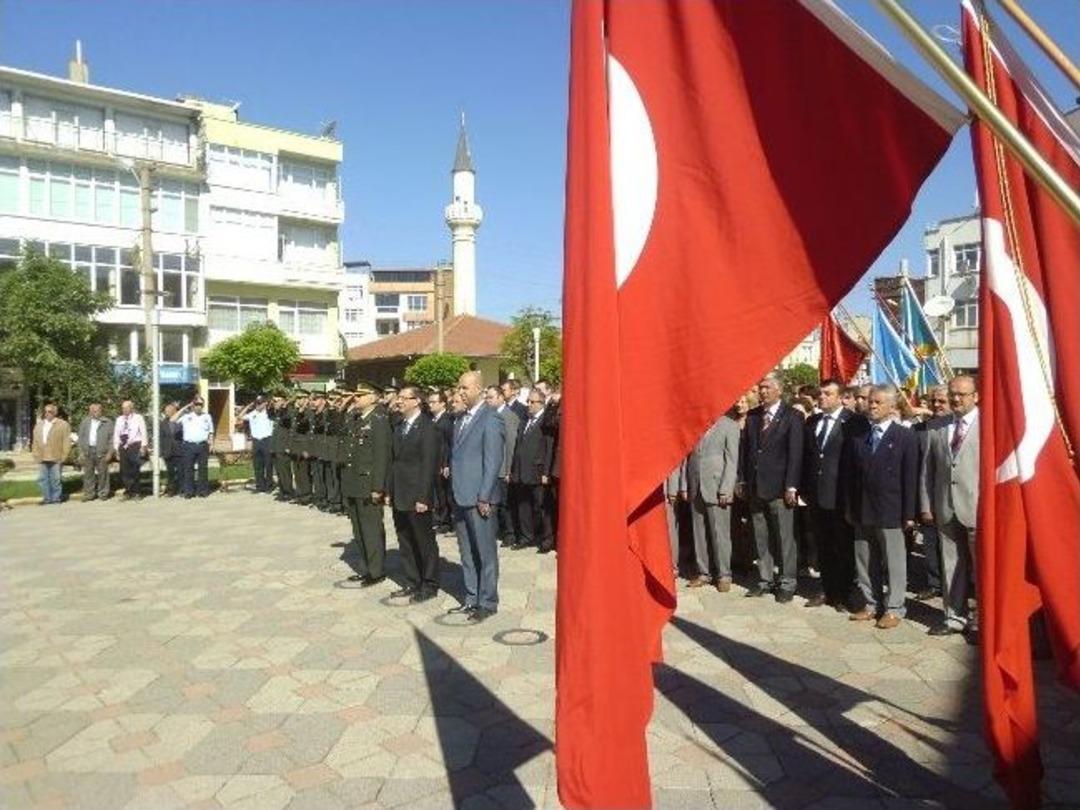19 Mayıs Atat&uuml;rk'&uuml; Anma, Gen&ccedil;lik Ve Spor Bayramı Hayrabolu'da Kutlandı