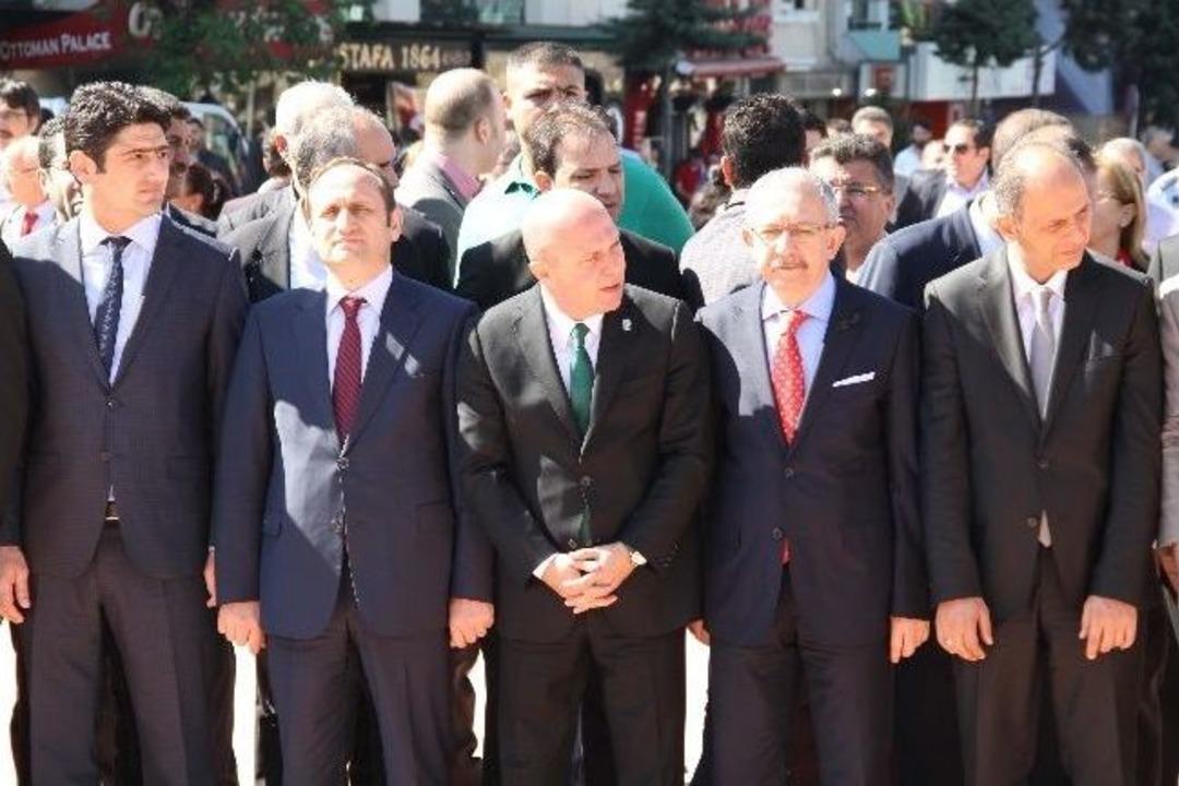 19 Mayıs T&ouml;reninde &Ccedil;elenk Gerginliği